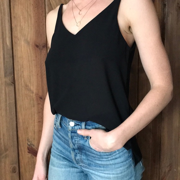 Plunge V-neck camisole - Picture 3 of 5